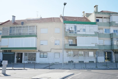 Apartamento T1 para Venda em Águas Livres