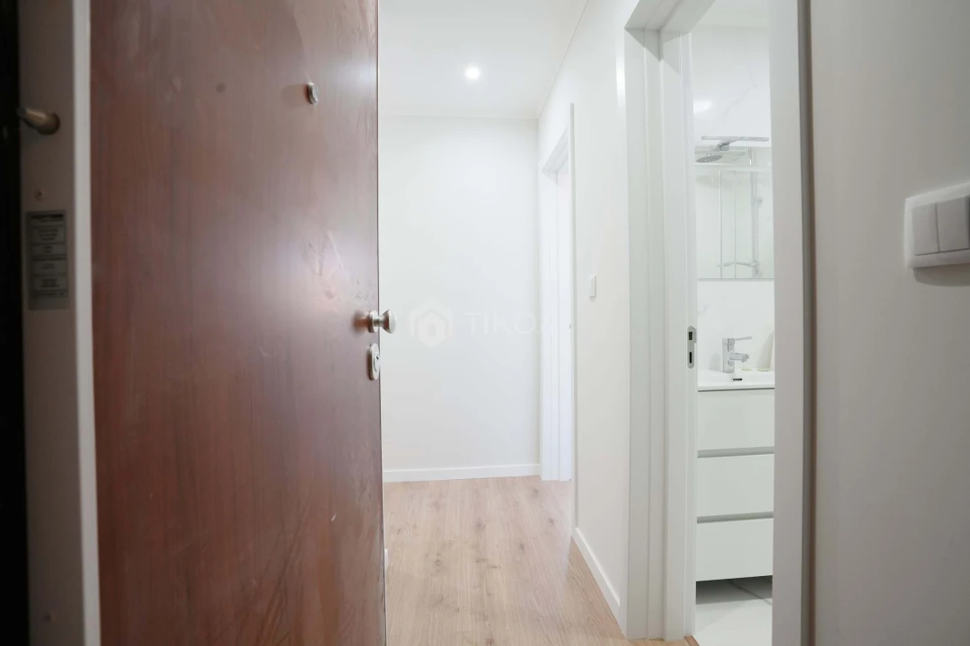 Apartamento T1 para Venda em Águas Livres Foto 7