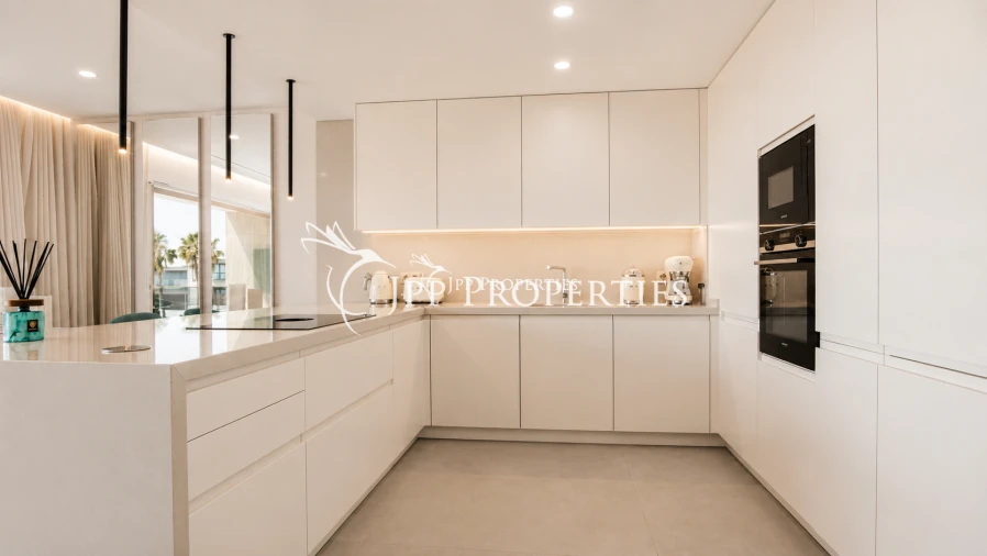 Apartamento T2 para Venda em Quarteira Foto 4