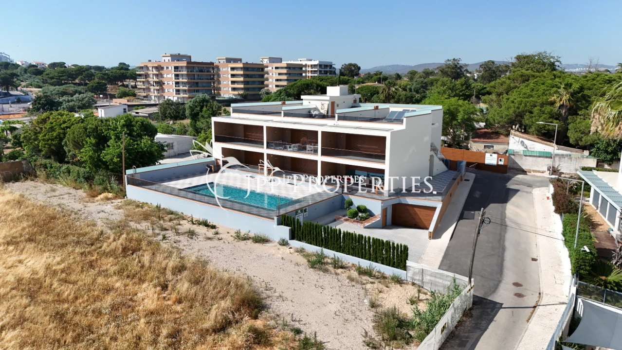 Apartamento T2 para Venda em Quarteira Foto 13