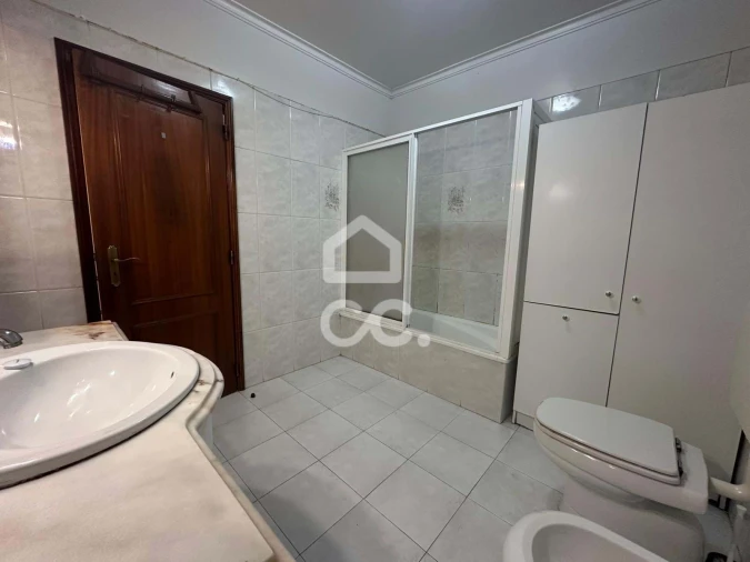 Apartamento T2 para Venda em Algueirão-Mem Martins Foto 13