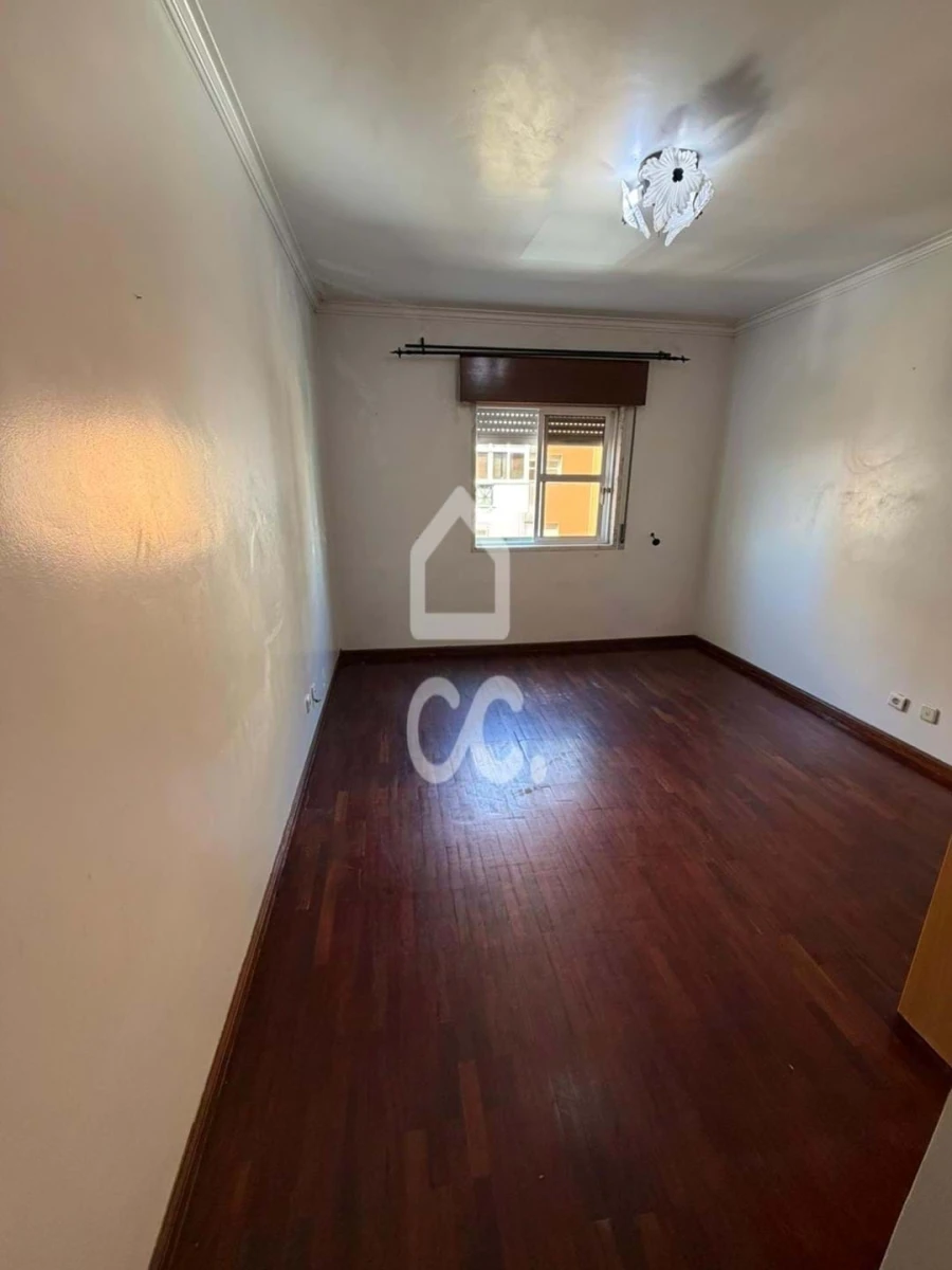 Apartamento T2 para Venda em Algueirão-Mem Martins Foto 10