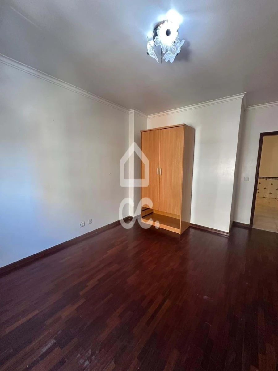Apartamento T2 para Venda em Algueirão-Mem Martins Foto 11
