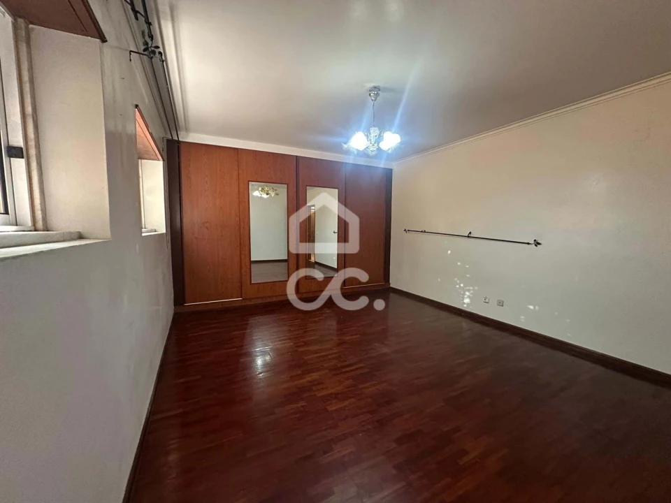Apartamento T2 para Venda em Algueirão-Mem Martins Foto 18