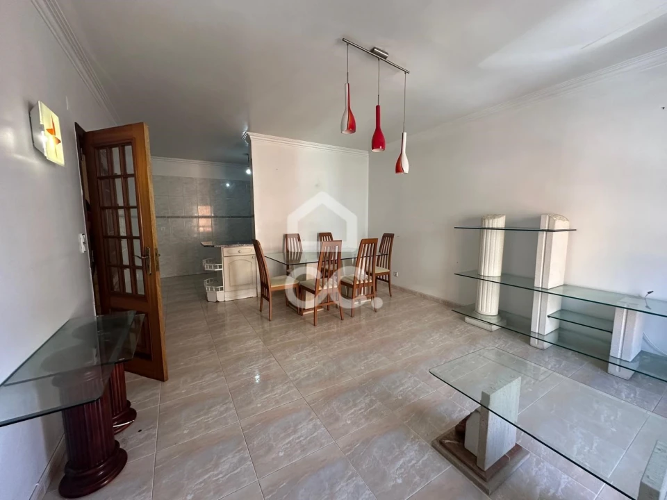 Apartamento T2 para Venda em Algueirão-Mem Martins Foto 6