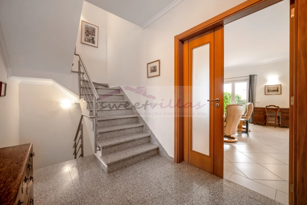 Moradia T4 para Venda em Albufeira e Olhos de Água Foto 6