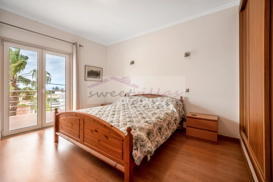 Moradia T4 para Venda em Albufeira e Olhos de Água Foto 29