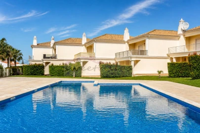 Moradia T4 para Venda em Albufeira e Olhos de Água