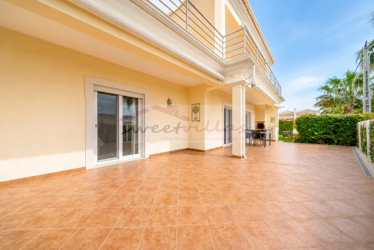 Moradia T4 para Venda em Albufeira e Olhos de Água Foto 15