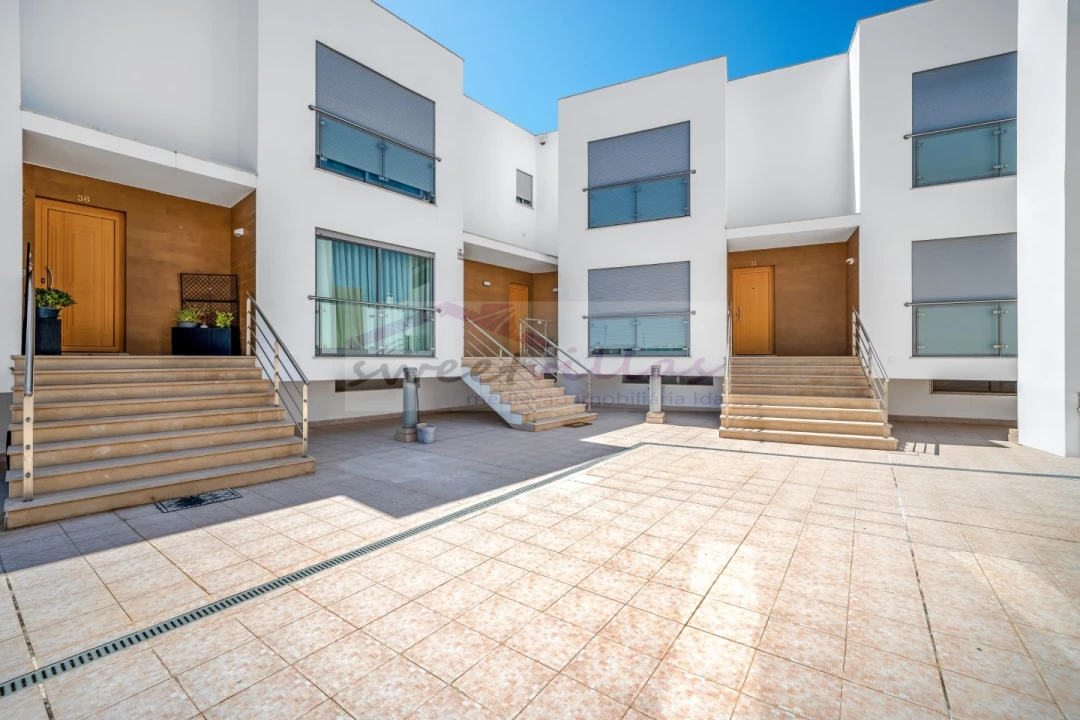 Moradia T3 para Venda em Albufeira e Olhos de Água Foto 28