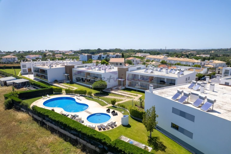 Moradia T3 para Venda em Albufeira e Olhos de Água Foto 31