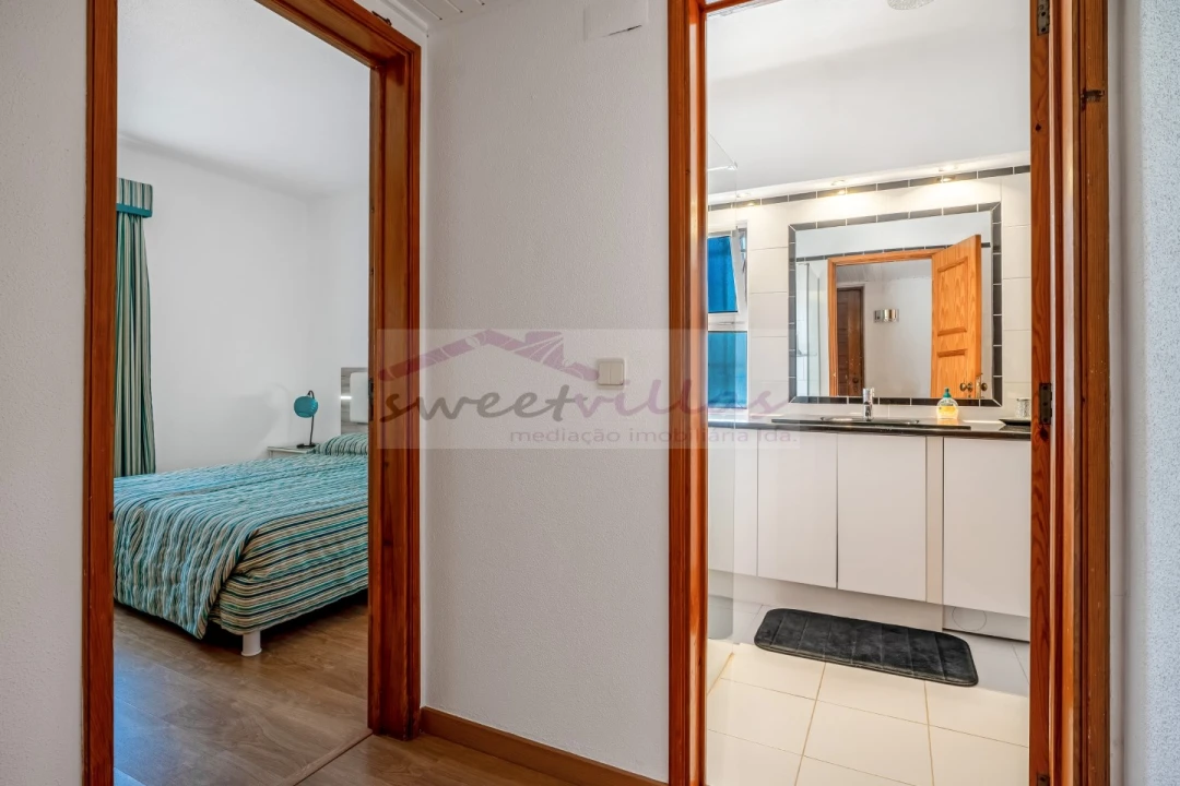 Apartamento T1 para Venda em Quarteira Foto 7