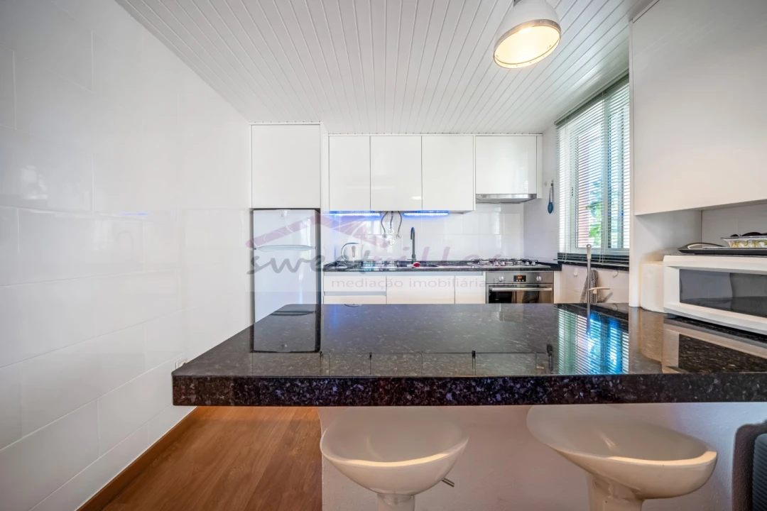 Apartamento T1 para Venda em Quarteira Foto 8