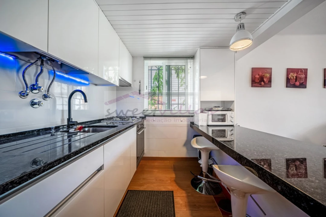 Apartamento T1 para Venda em Quarteira Foto 9