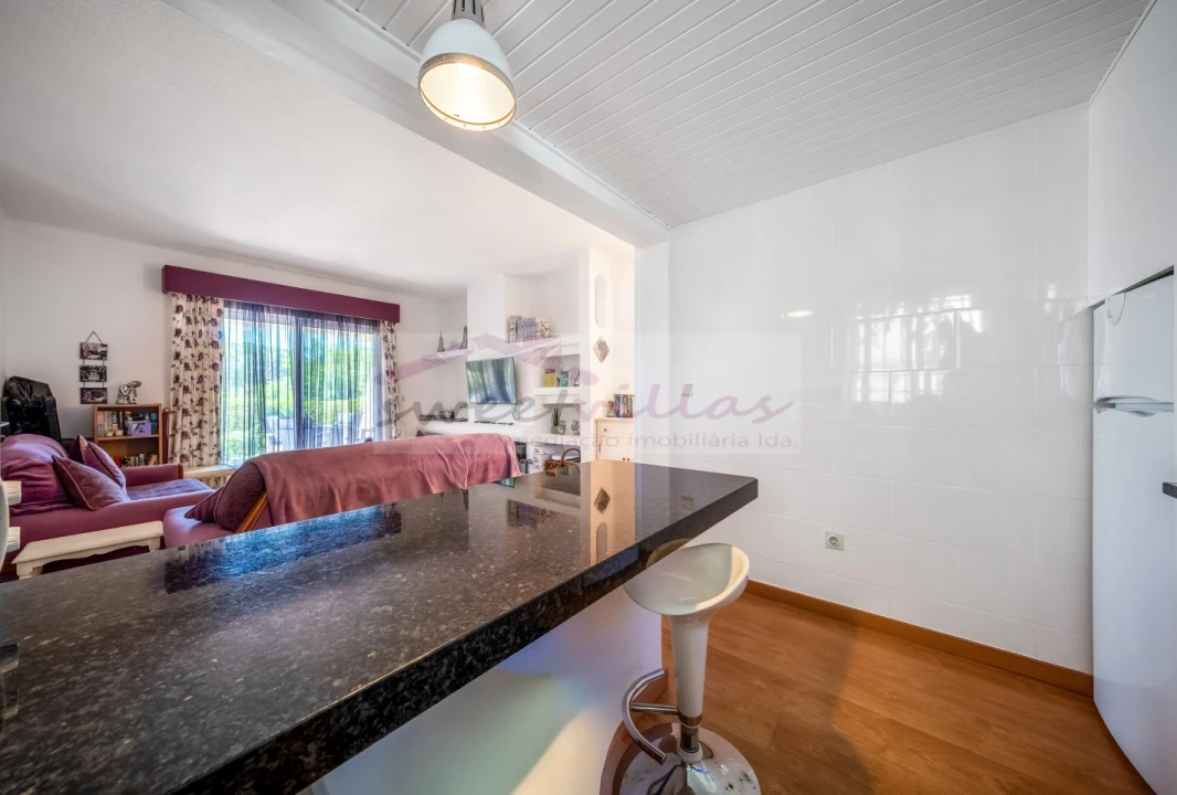 Apartamento T1 para Venda em Quarteira Foto 10
