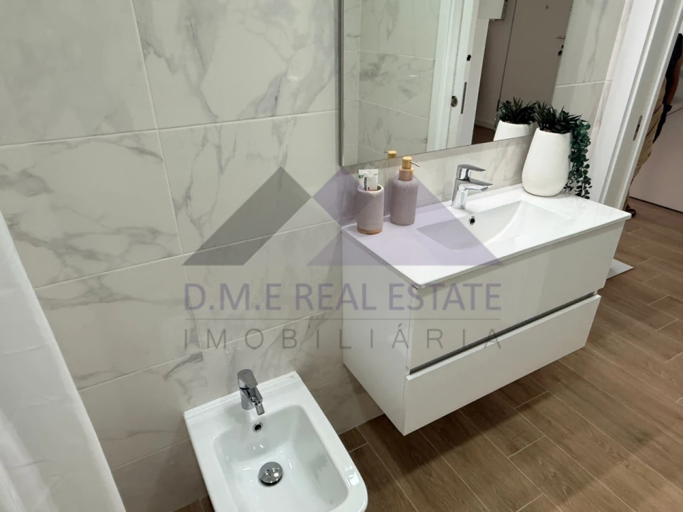 Apartamento T4 para Venda em Monte Gordo Foto 13