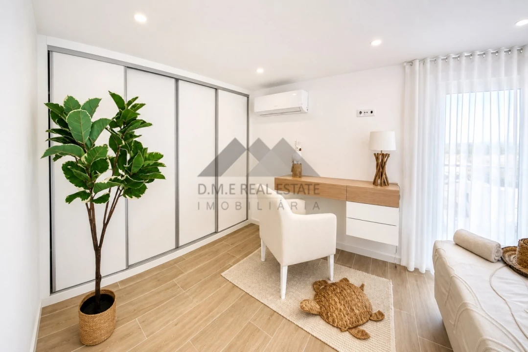 Apartamento T4 para Venda em Monte Gordo Foto 4