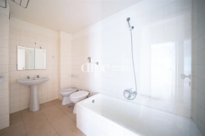 Apartamento T3 para Arrendamento em Creixomil