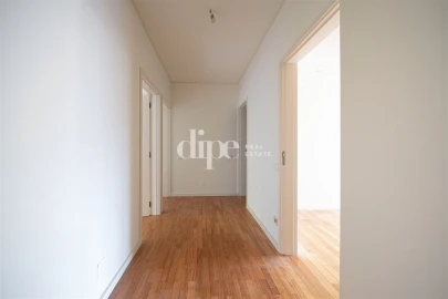 Apartamento T3 para Arrendamento em Creixomil