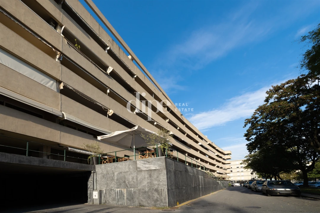 Apartamento T3 para Arrendamento em Creixomil Foto 16