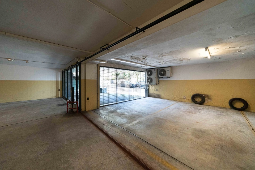 Apartamento T3 para Arrendamento em Creixomil Foto 13