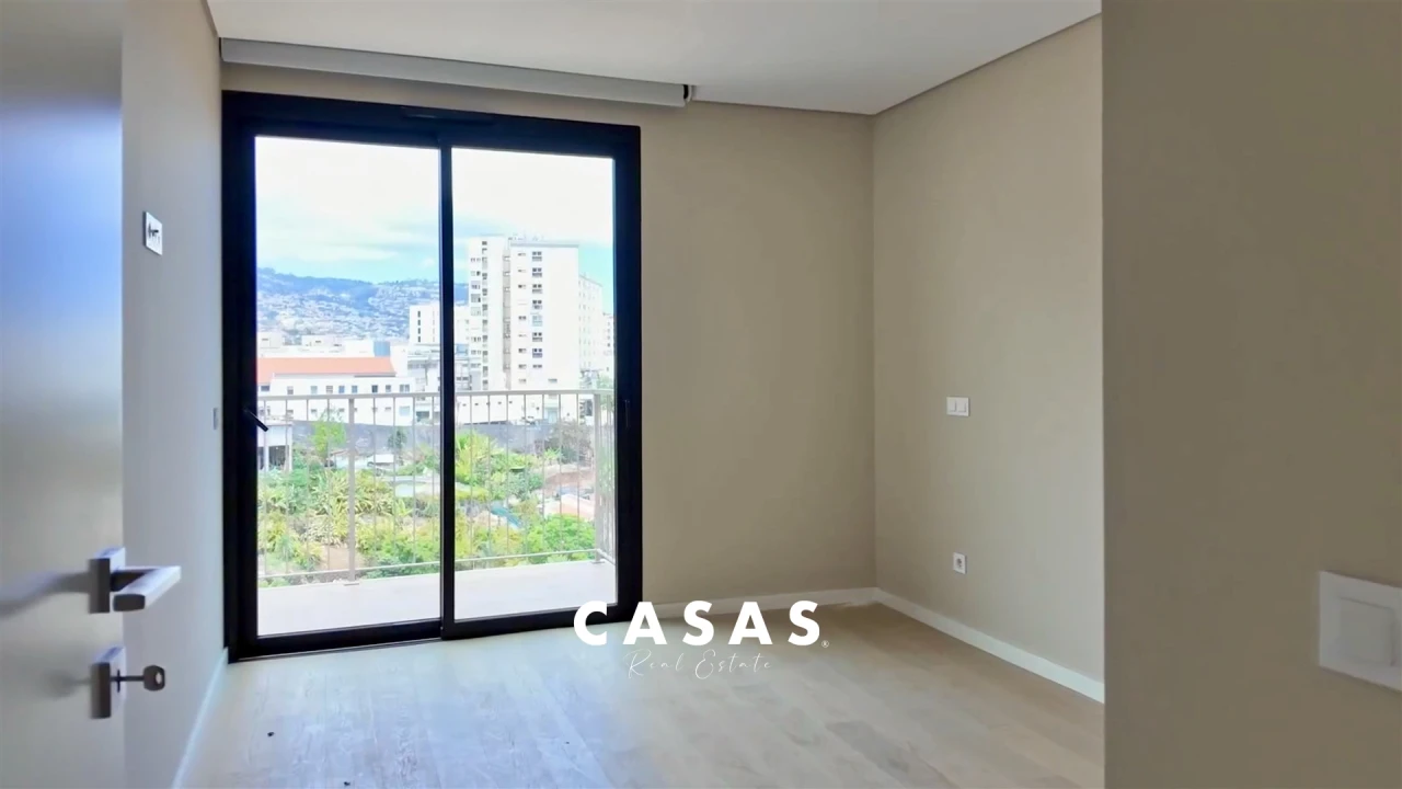 Apartamento T3 para Venda em São Martinho Foto 25