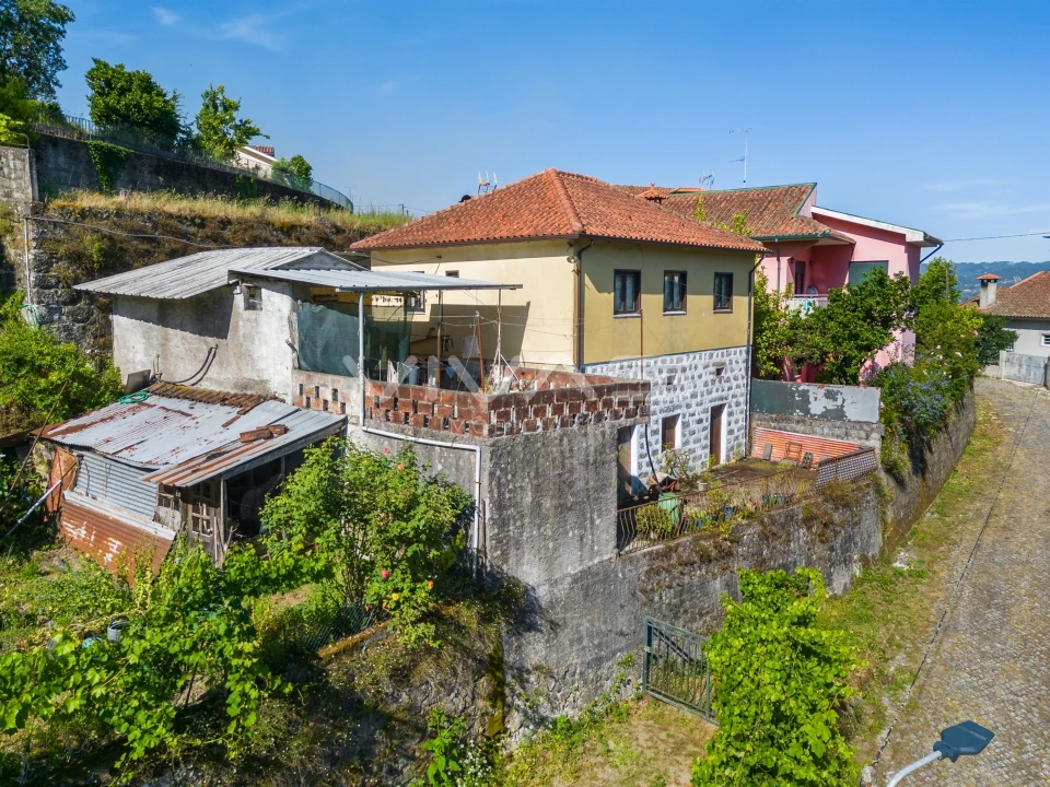 Moradia T3 para Venda em Caldelas, Sequeiros e Paranhos Foto 3