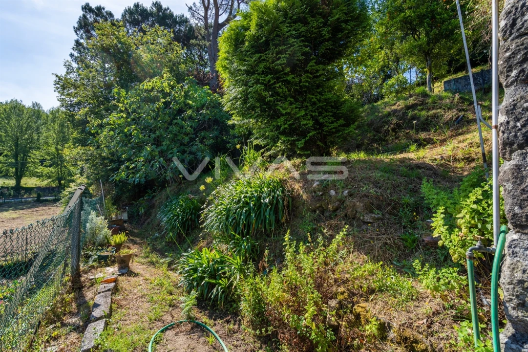 Moradia T3 para Venda em Caldelas, Sequeiros e Paranhos Foto 12