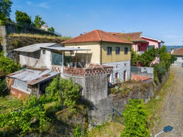 Moradia T3 para Venda em Caldelas, Sequeiros e Paranhos