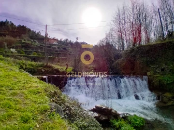 Moradia T0 para Venda em Santa Maria de Sardoura