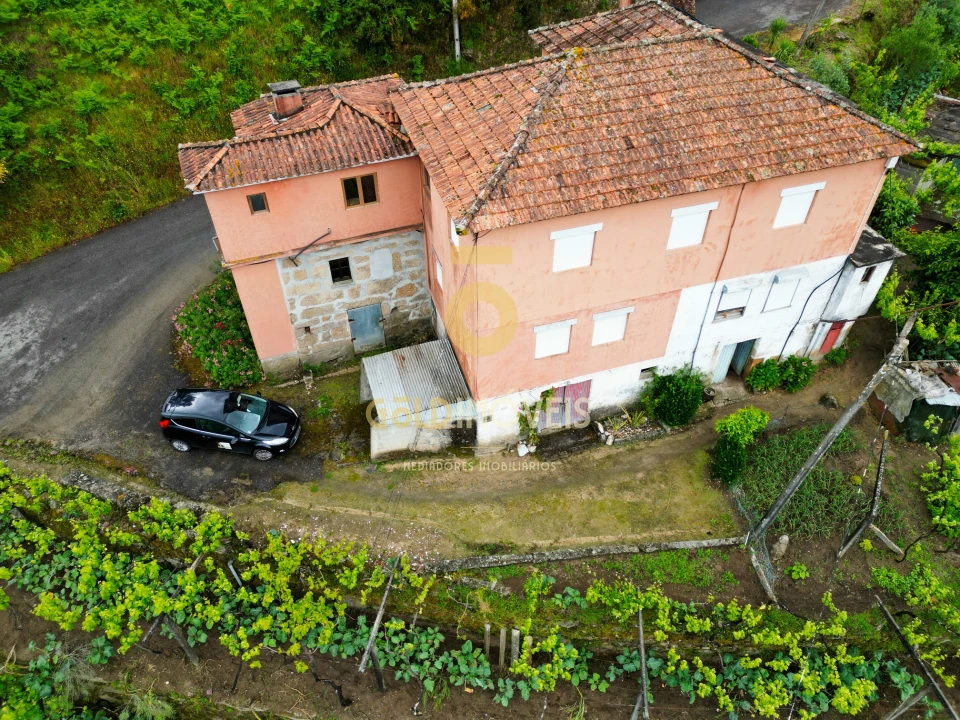 Moradia T0 para Venda em Santa Maria de Sardoura Foto 1