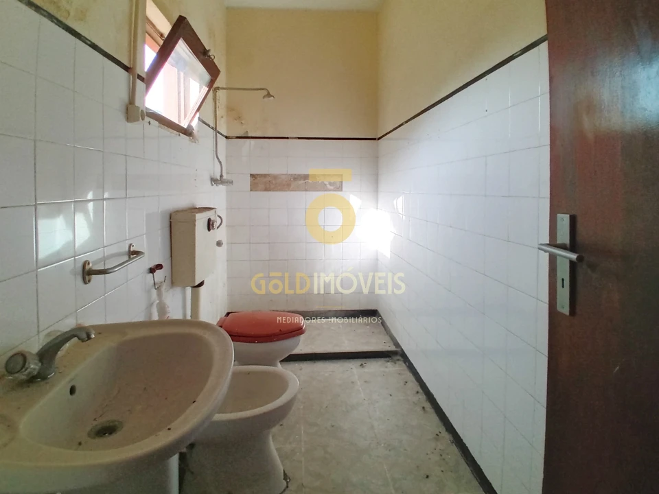 Moradia T0 para Venda em Santa Maria de Sardoura Foto 28