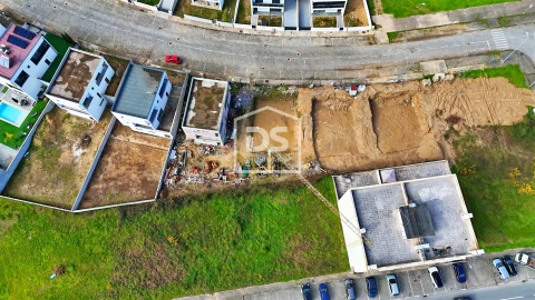 Moradia T3 para Venda em Caide de Rei