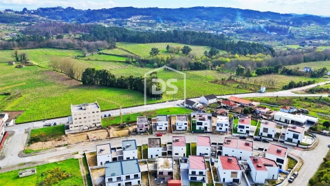 Moradia T3 para Venda em Caide de Rei