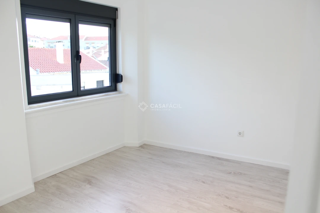 Apartamento T3 para Arrendamento em Alcochete Foto 16