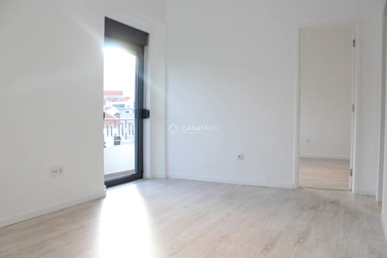 Apartamento T3 para Arrendamento em Alcochete Foto 3