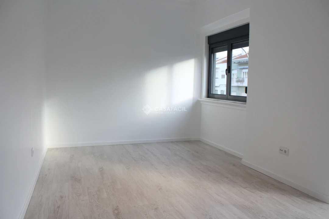 Apartamento T3 para Arrendamento em Alcochete Foto 15