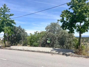 Terreno para Venda em Cebolais de Cima e Retaxo