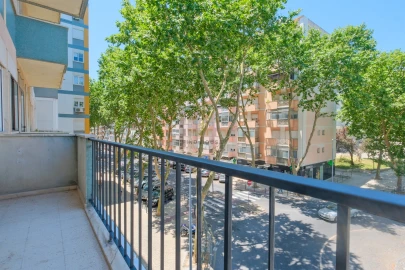 Apartamento T3 para Venda em Benfica