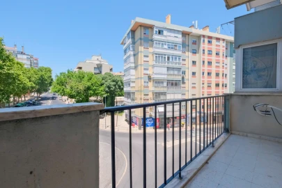 Apartamento T3 para Venda em Benfica