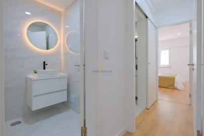 Apartamento T3 para Venda em Benfica