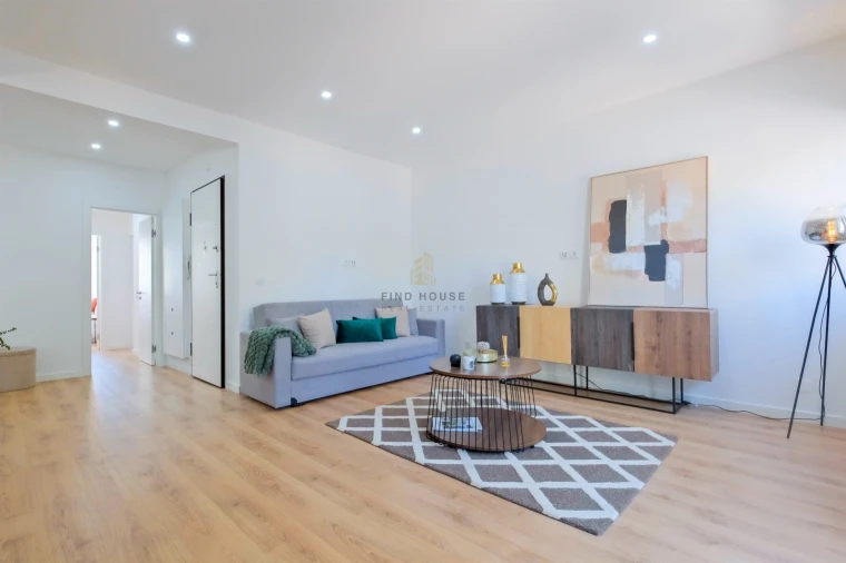 Apartamento T3 para Venda em Benfica Foto 5