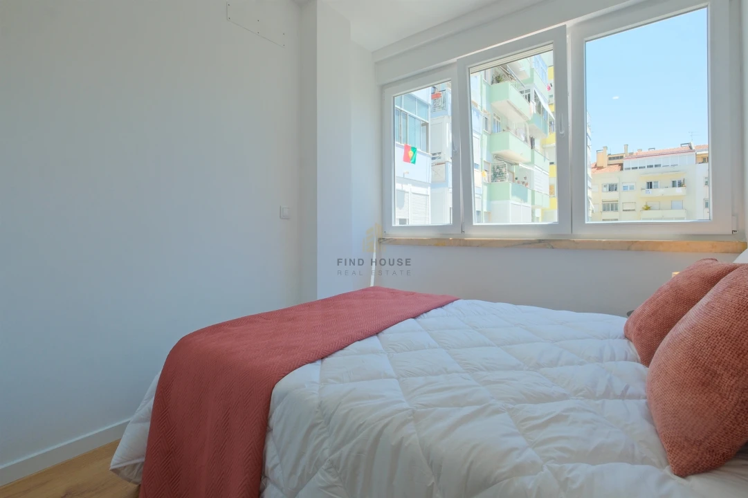 Apartamento T3 para Venda em Benfica Foto 24