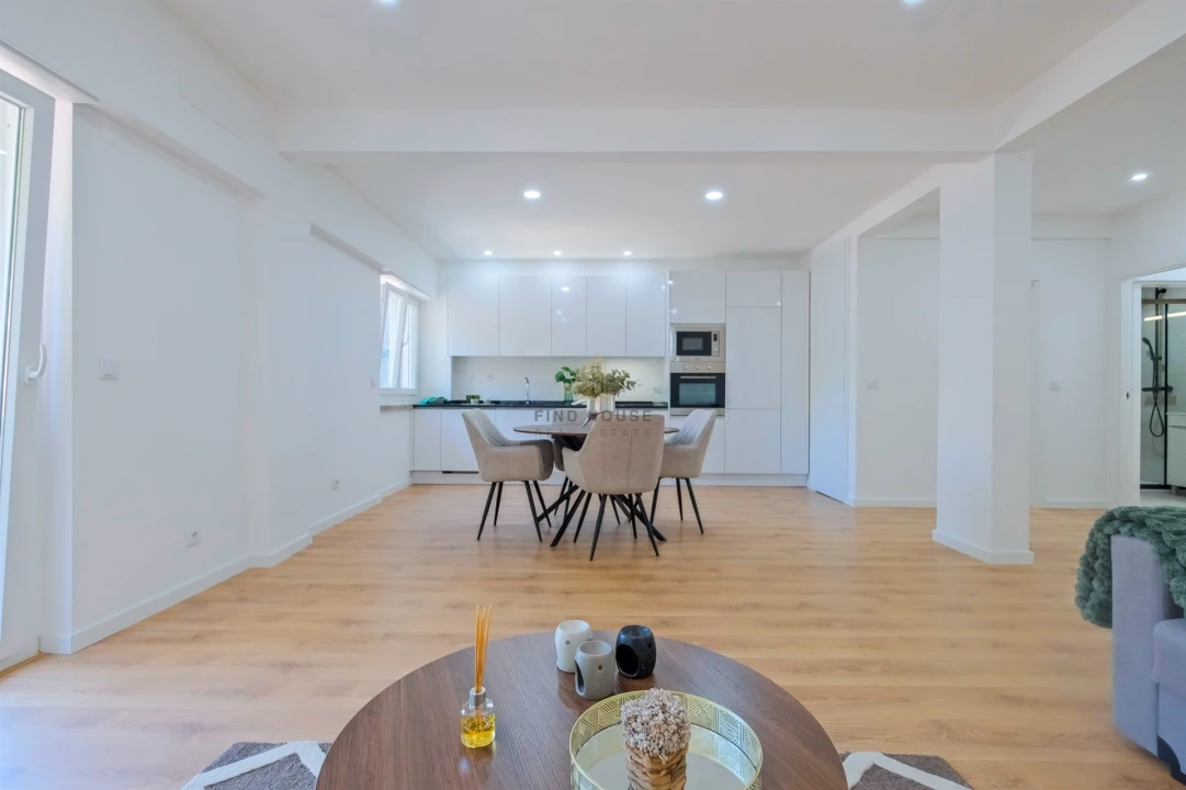 Apartamento T3 para Venda em Benfica Foto 7
