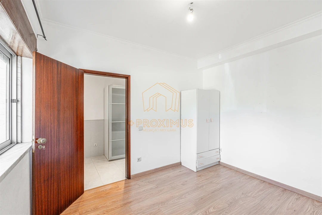 Moradia T5 para Venda em Ramada e Caneças Foto 45