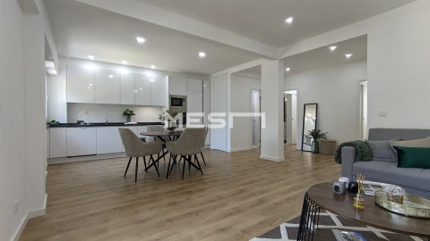 Apartamento T3 para Venda em Benfica
