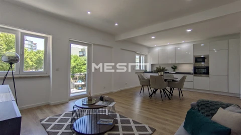 Apartamento T3 para Venda em Benfica