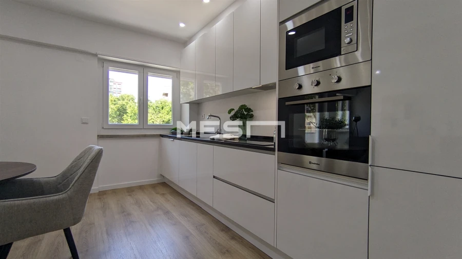 Apartamento T3 para Venda em Benfica Foto 5