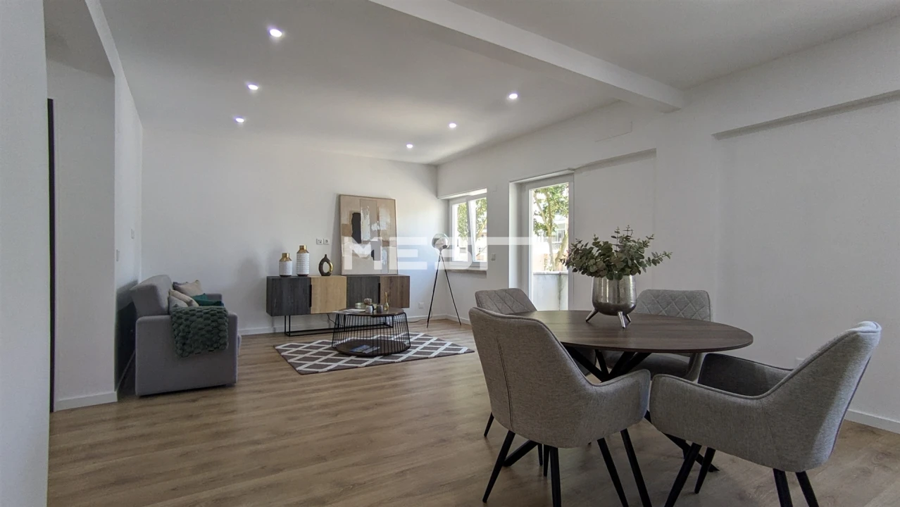 Apartamento T3 para Venda em Benfica Foto 1