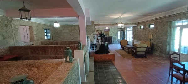 Quinta T10 para Venda em Orjais